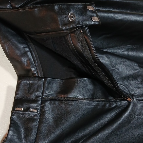 Good American Faux Leather Wide Leg Pants in black Plus size 16 - Picture 7 of 9